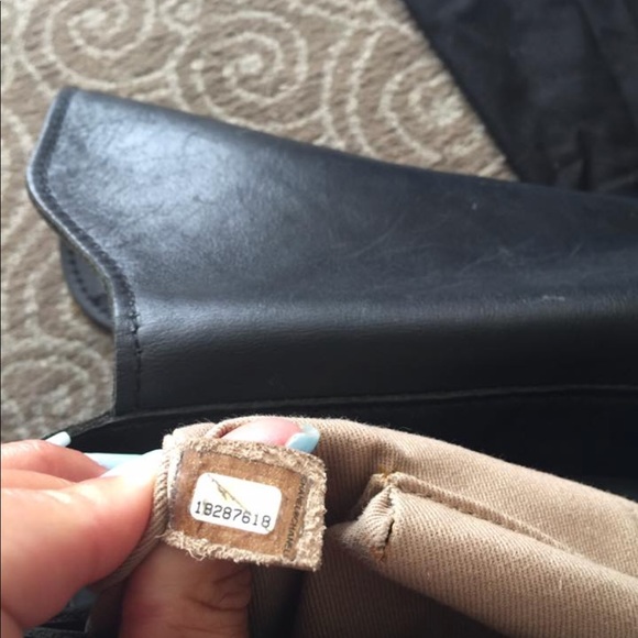 100% Authentic Chanel Handbag - Picture 5 of 7